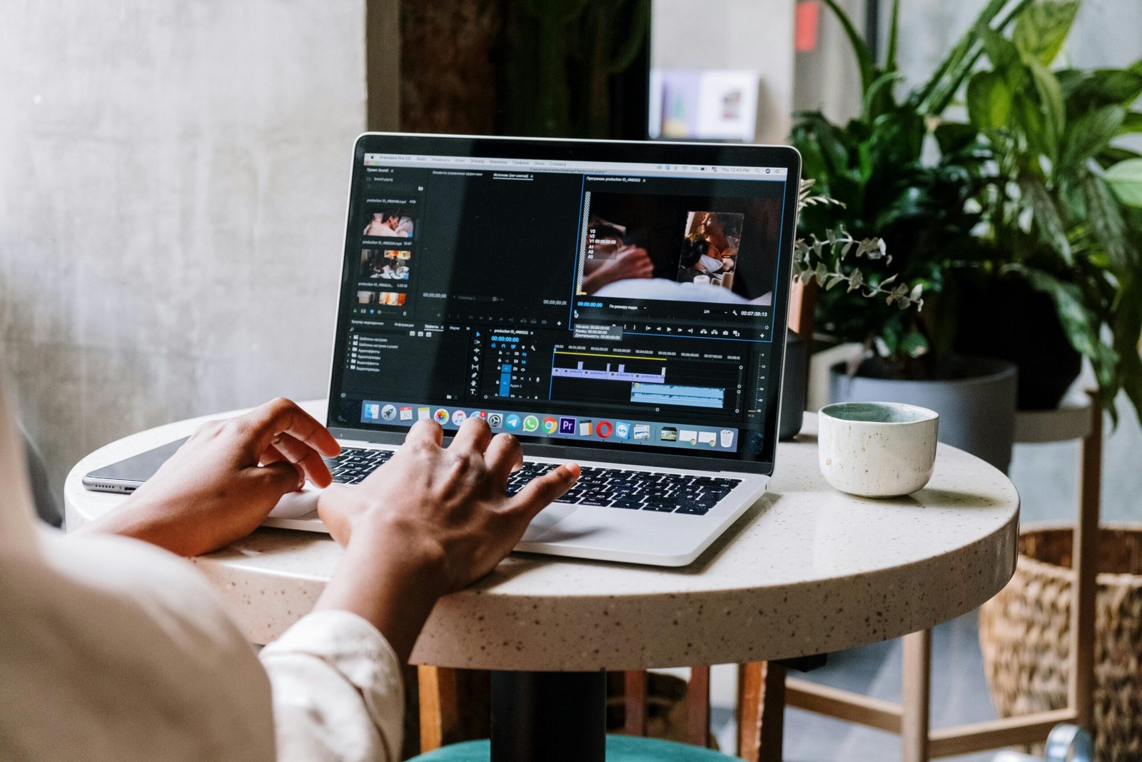 How to Prepare for Your Social Media Photoshoot Like a Pro 3 pexels cottonbro 5054208 scaled