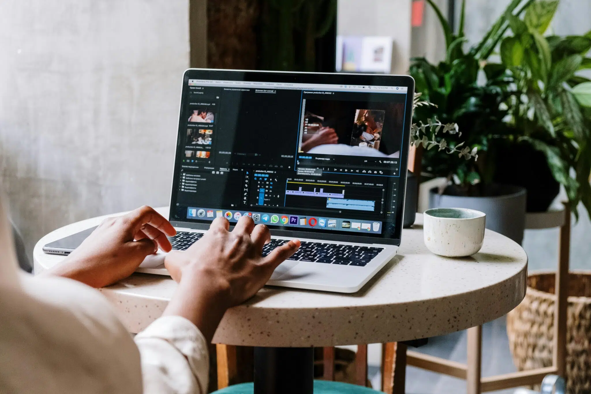 How to Prepare for Your Social Media Photoshoot Like a Pro 3 pexels cottonbro 5054208 scaled