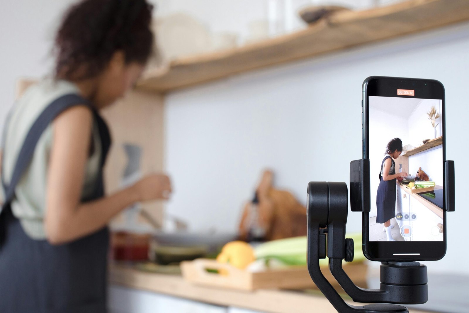 How to Prepare for Your Social Media Photoshoot Like a Pro 2 pexels ron lach 8357680 scaled